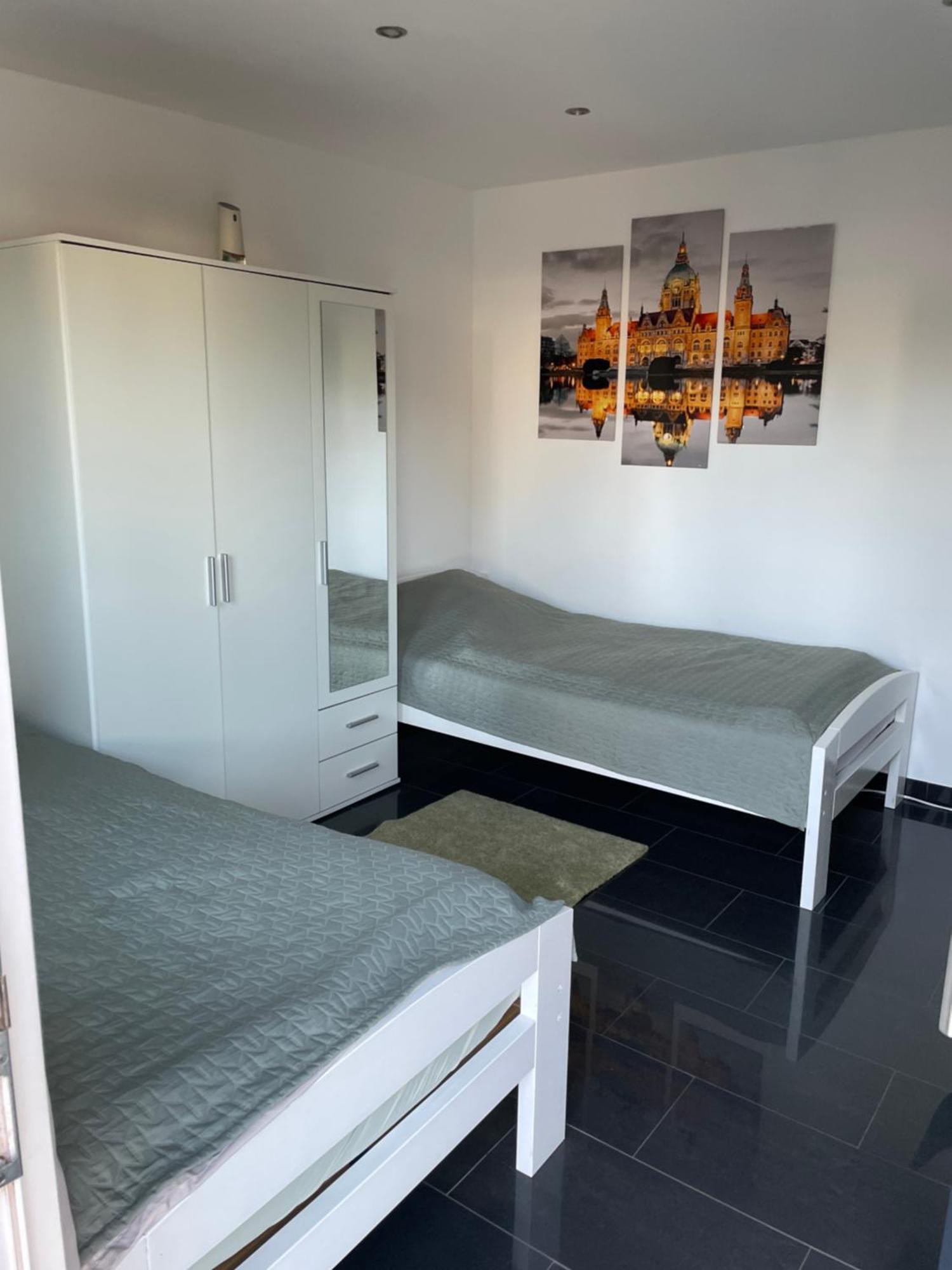 Ferienwohnung Mit Fussbodenheizung Nahe Messe, Gratis Parkplatz Und Abstellplatz E - Bike Hanovre Extérieur photo